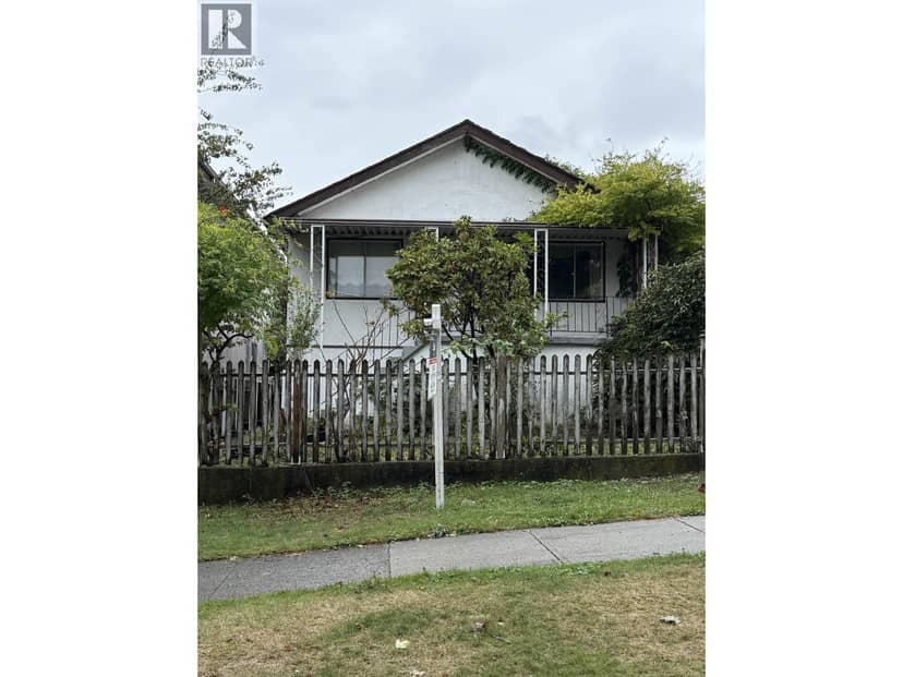 3409 E PENDER STREET, Vancouver