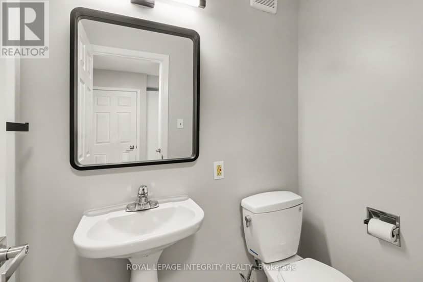 1291 Lampman Crescent — photo 13 of 34
