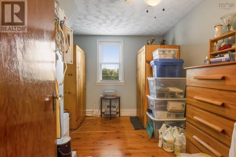 501 Stonehurst Road — photo 18 of 38