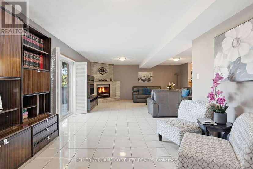32 Highbury Drive — photo 17 of 40