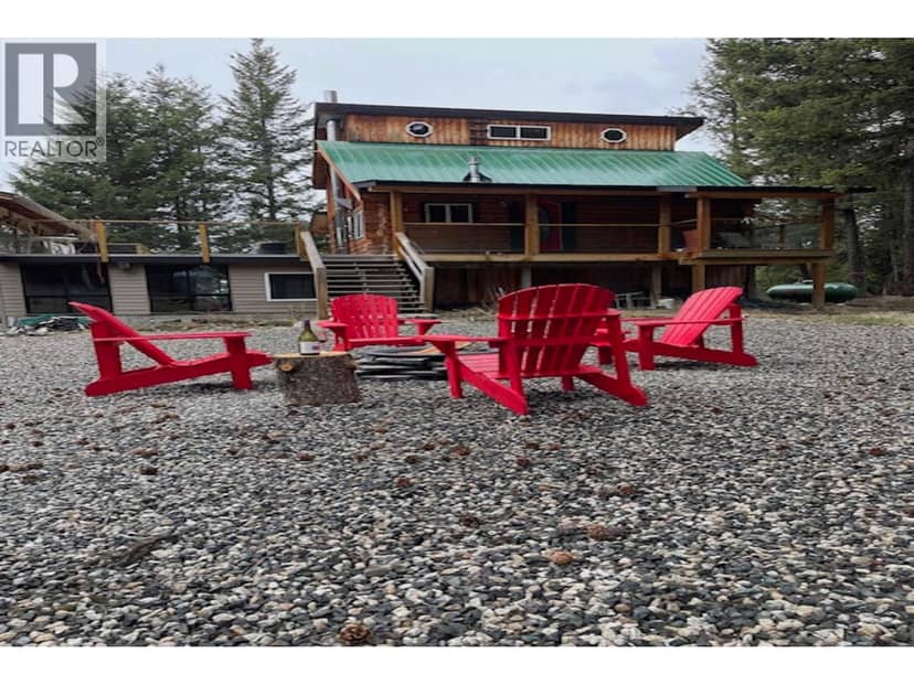 7755 LITTLE FORT 24 HIGHWAY, 100 Mile House, photo 2
