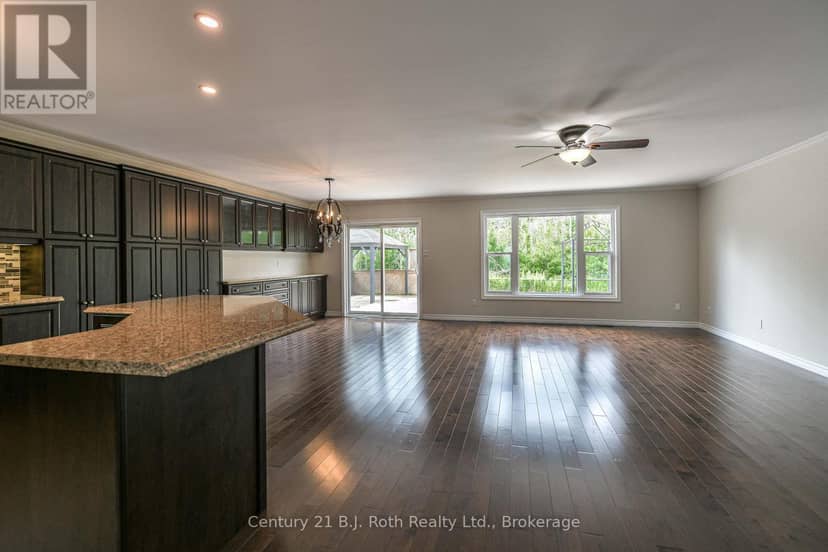 65 Courtland Street — photo 12 of 40