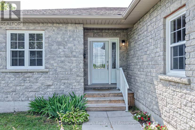 65 Courtland Street, Ramara, photo 7