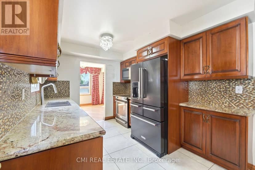 15 Cog Hill Drive — photo 11 of 40