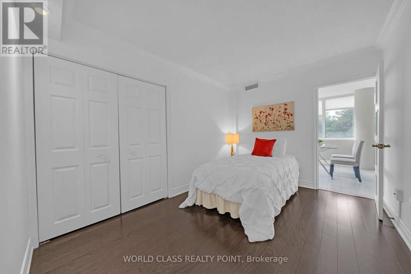 201 - 40 Harding Boulevard — photo 13 of 40