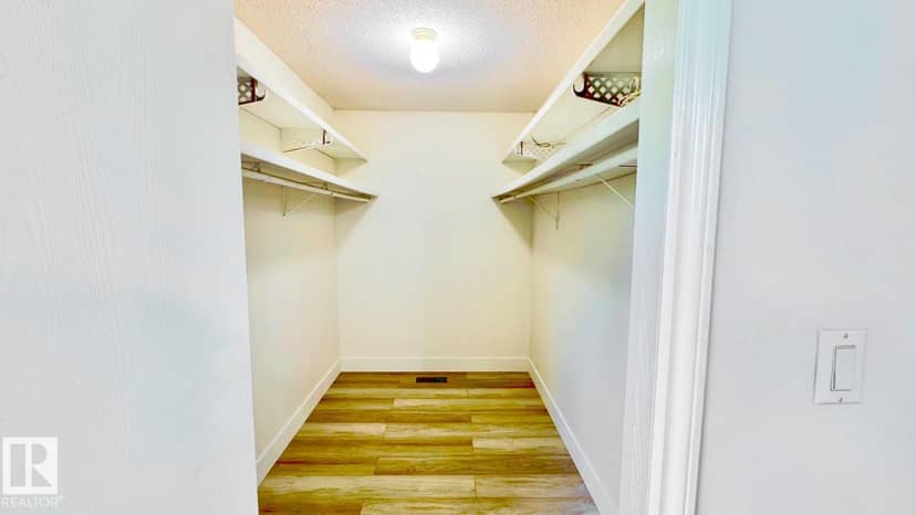 5144 37 AV NW — photo 14 of 17