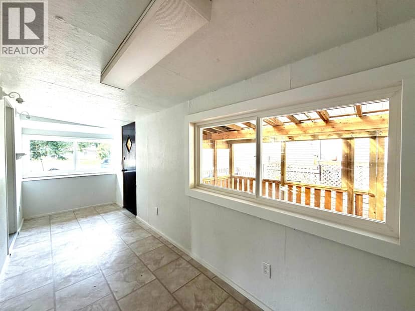 9 4620 LOWRIE AVENUE, Terrace, photo 3