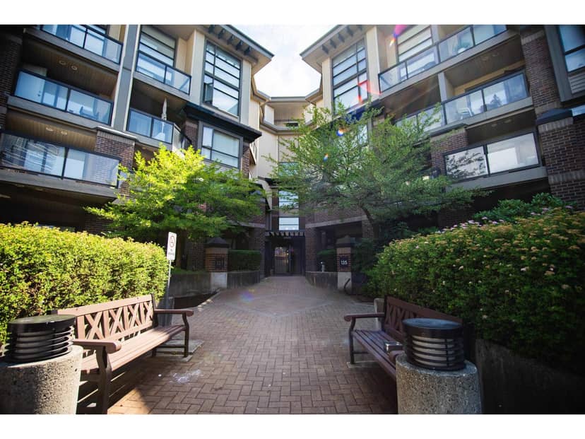 124 10838 CITY PARKWAY, Surrey