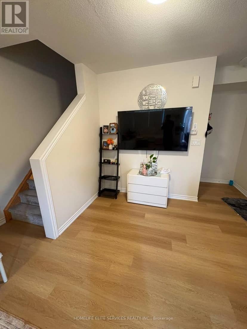 485 Beresford Path — photo 1 of 14