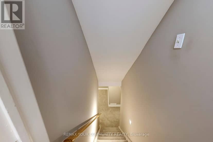 8 Westacott Avenue — photo 31 of 40