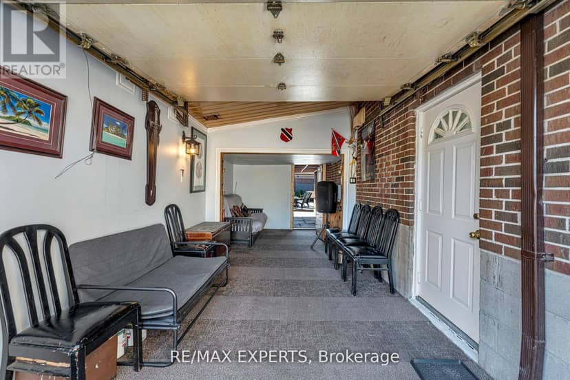 81 Hagar Avenue — photo 4 of 40