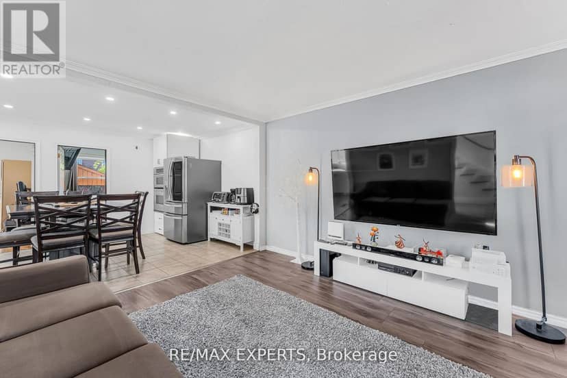 81 Hagar Avenue — photo 7 of 40