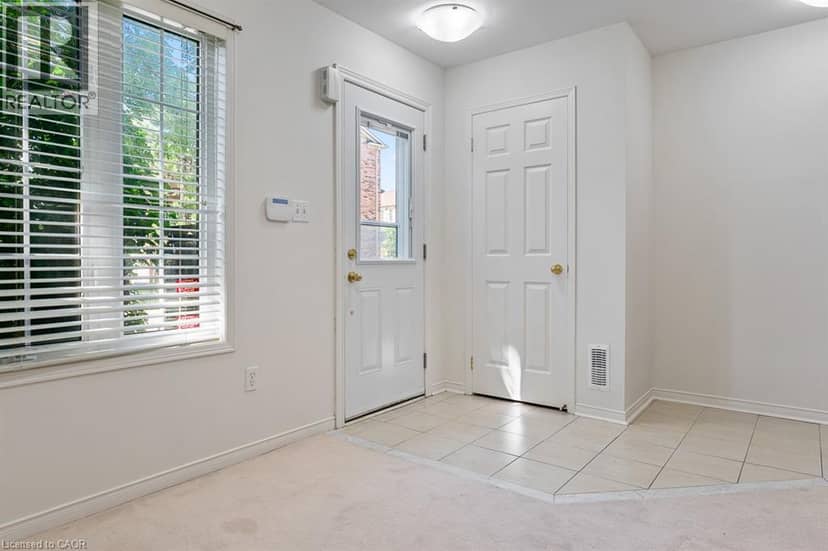 8 JIM BAIRD Mews — photo 4 of 40