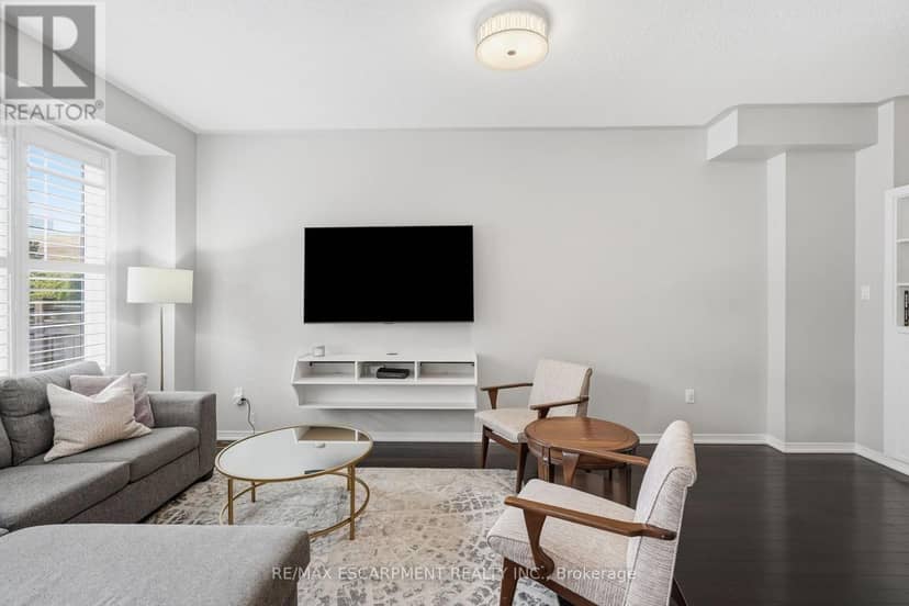 221 Nisbet Boulevard — photo 13 of 40