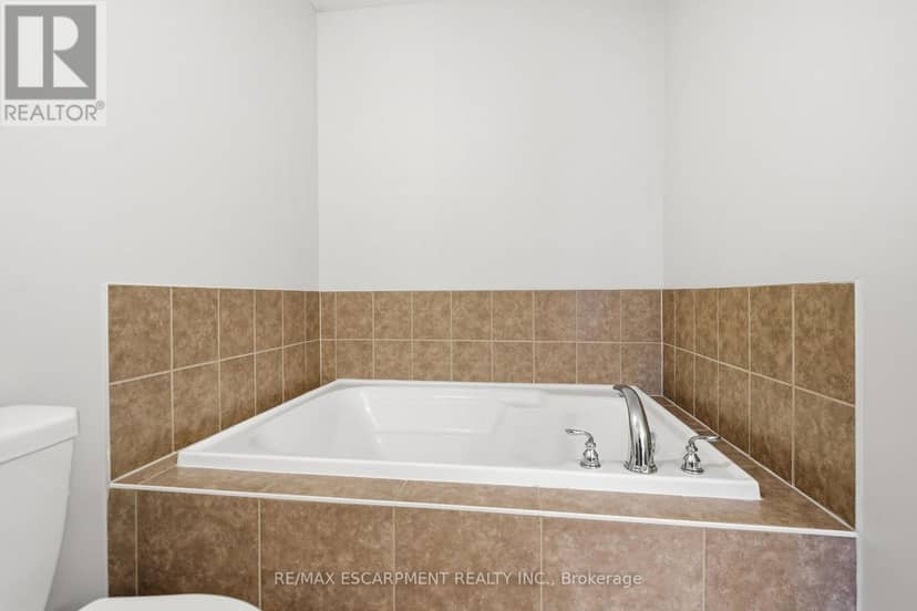 221 Nisbet Boulevard — photo 28 of 40