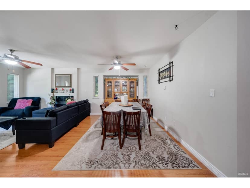 8863 KING GEORGE BOULEVARD, Surrey, photo 5