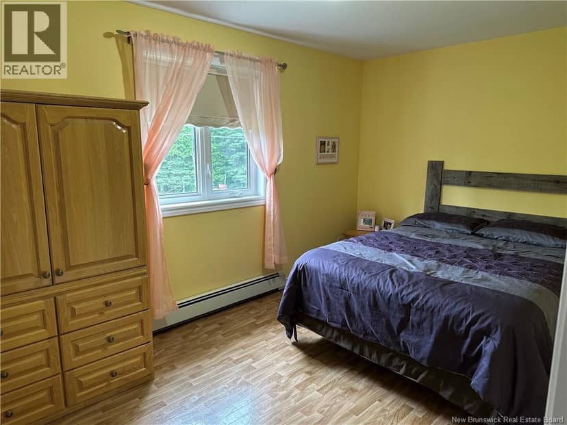 1359 Des Pionniers Avenue — photo 16 of 39