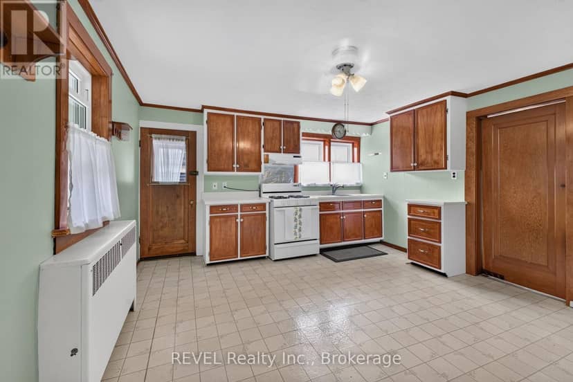 350 Phipps Street — photo 10 of 26
