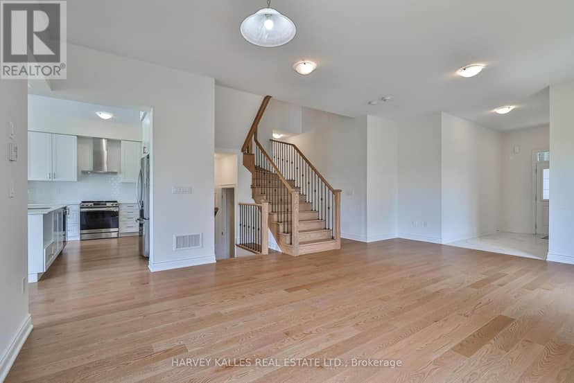 4 Meadow Vista Crescent — photo 11 of 39
