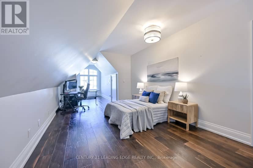 16 Sir Isaac Gate — photo 36 of 40
