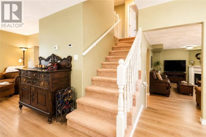 214 Ravina Ave — photo 10 of 30