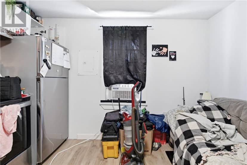 193 Dufferin Street — photo 20 of 39