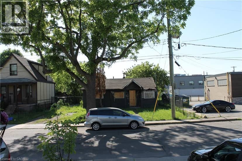 127 ROBINS Avenue — photo 5 of 17