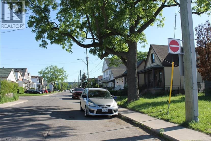 127 ROBINS Avenue — photo 16 of 17