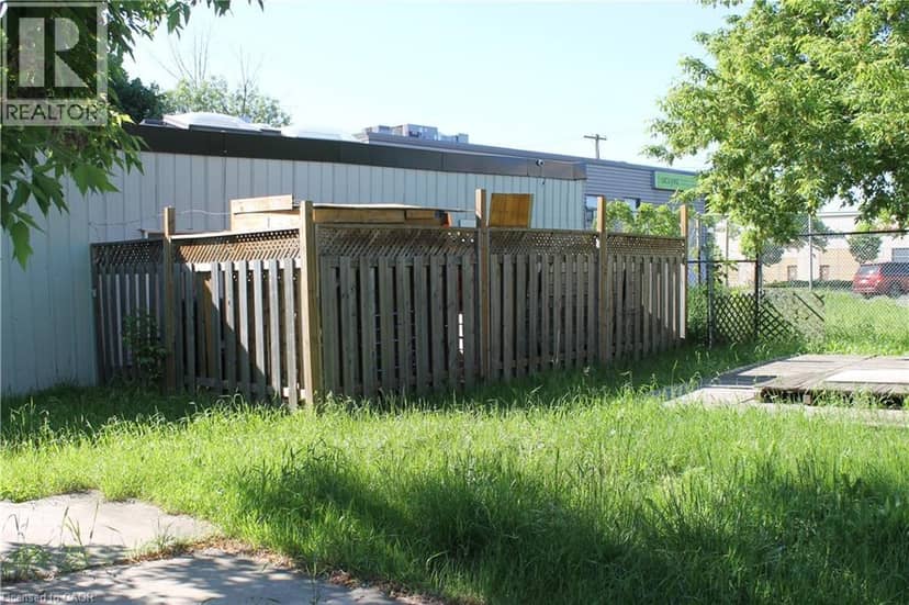 127 ROBINS Avenue — photo 14 of 17