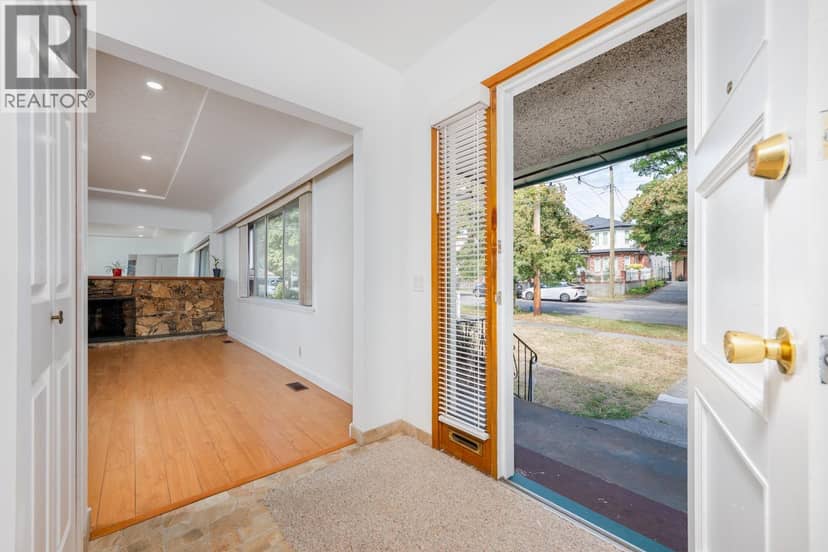 5655 LANCASTER STREET, Vancouver, photo 6