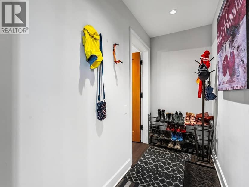 100 656 W 13TH AVENUE, Vancouver, photo 2