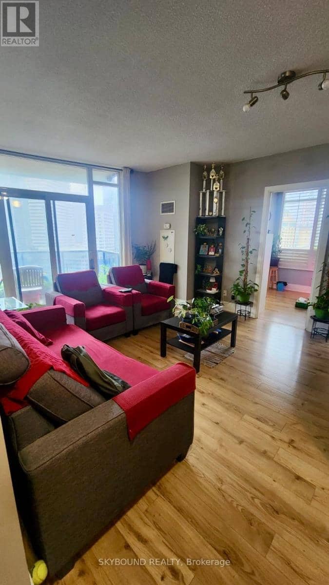 1404 - 330 Burnhamthorpe Road W — photo 4 of 22