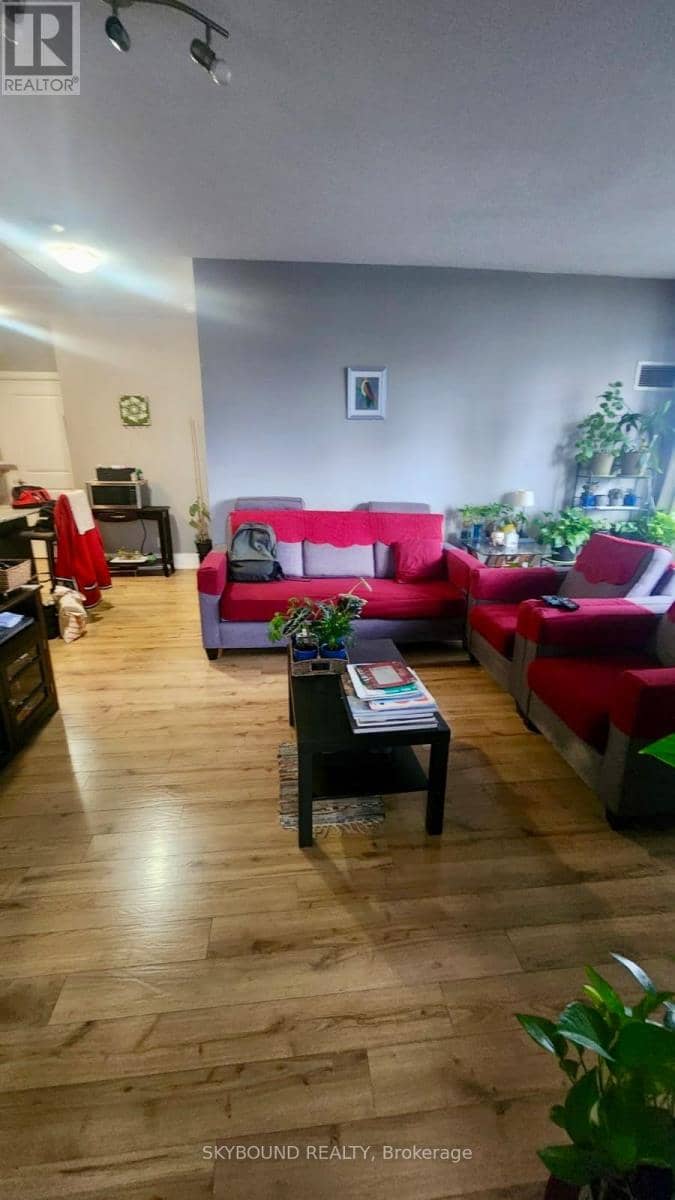 1404 - 330 Burnhamthorpe Road W — photo 9 of 22