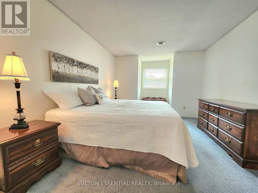 116 Margaret Place — photo 31 of 40