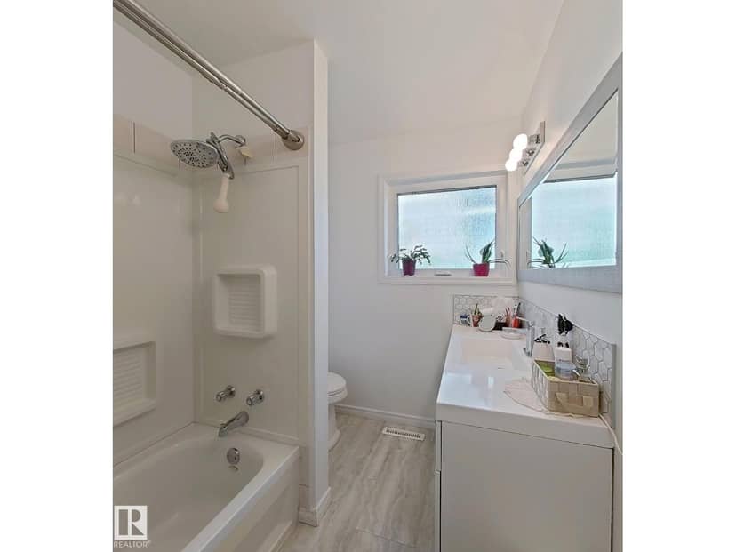 9201 153 ST NW — photo 12 of 19