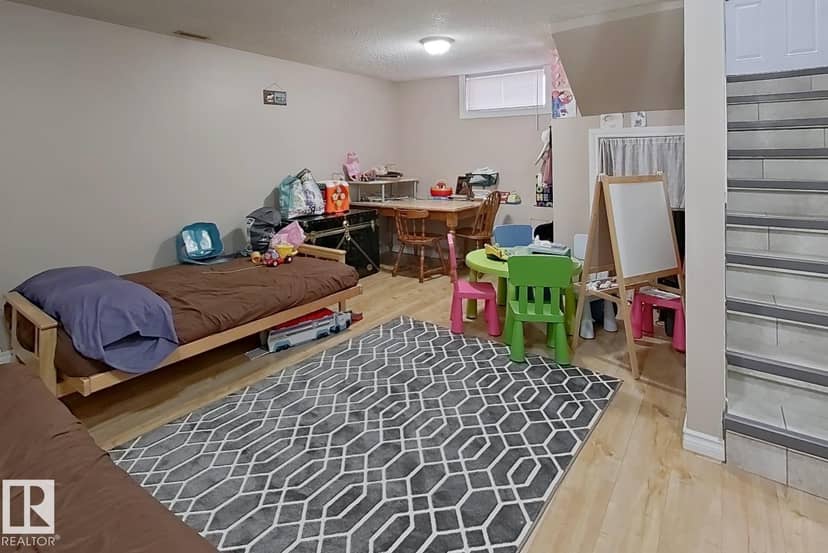 9201 153 ST NW — photo 13 of 19