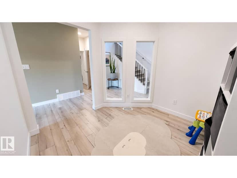 4601 62 ST — photo 9 of 30
