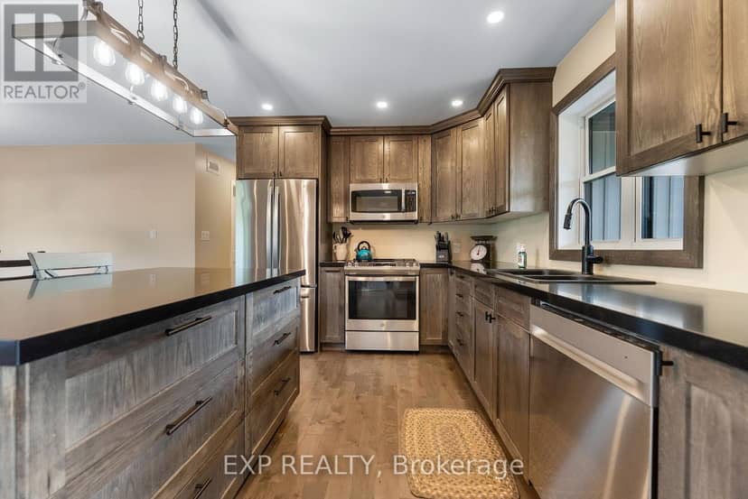 51 Yantha Crescent — photo 6 of 32
