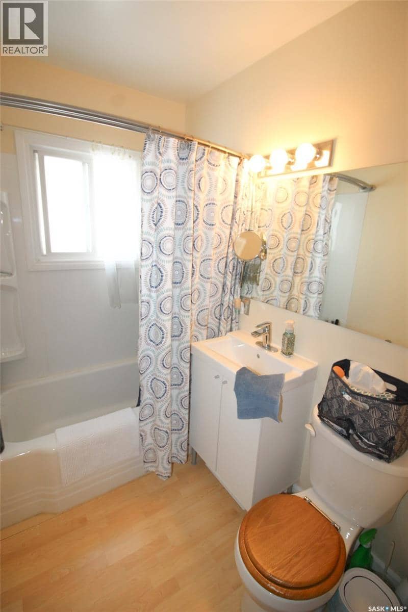 644 1st STREET W — photo 11 of 22