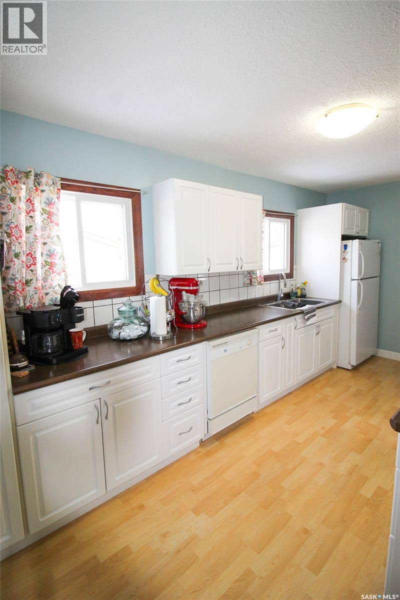 644 1st STREET W, Shaunavon, photo 3