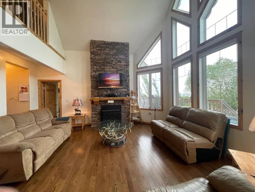 180 162 Peace River Avenue — photo 11 of 28