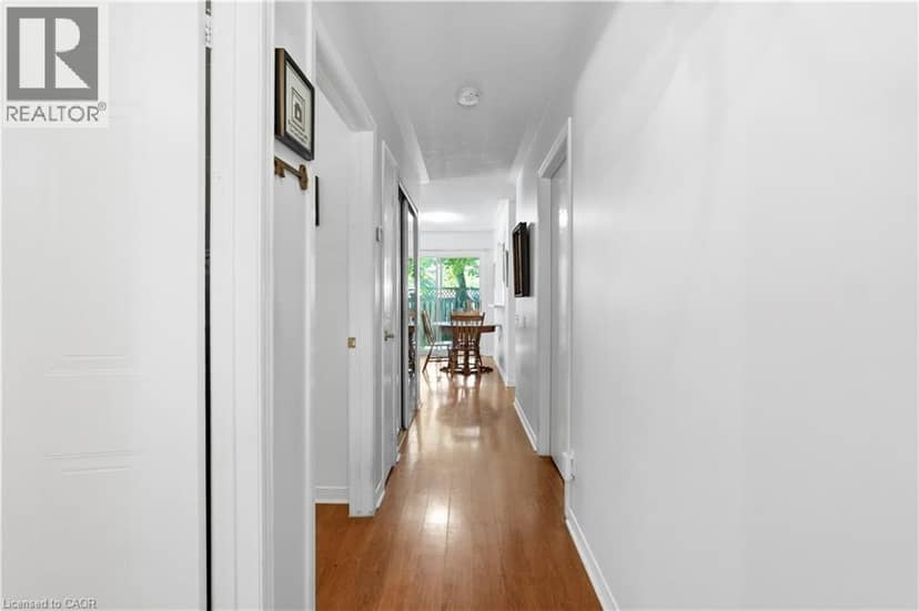 225 SILVERBIRCH Boulevard — photo 7 of 40