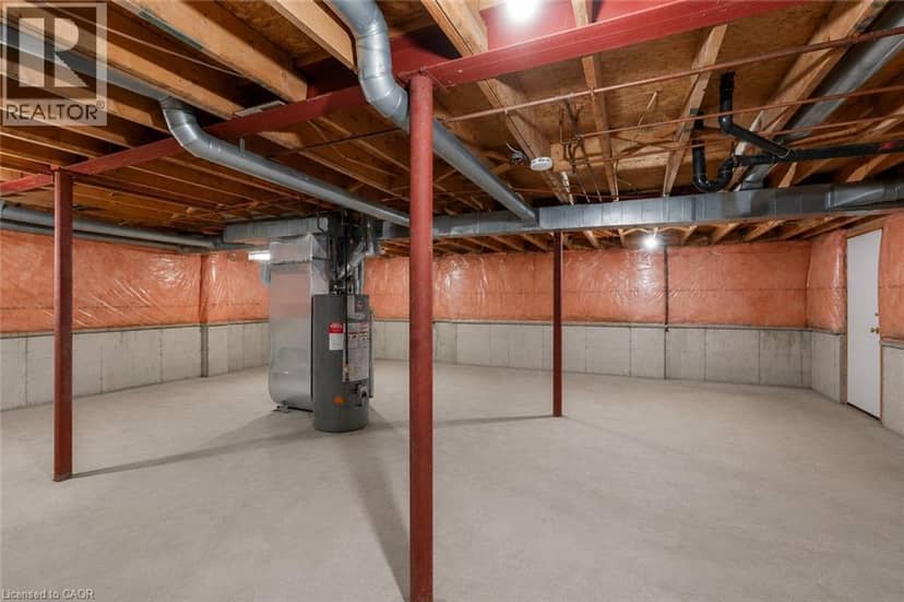 225 SILVERBIRCH Boulevard — photo 32 of 40