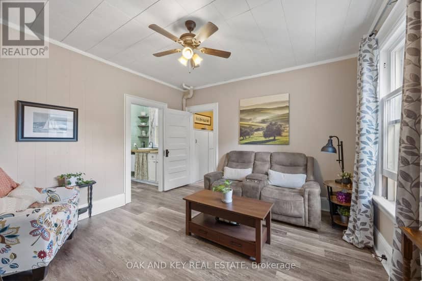 183 Shackleton Street — photo 21 of 40