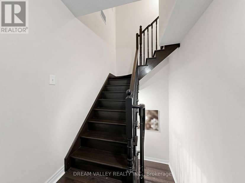 8 Zezel Way — photo 14 of 31