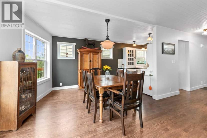 36 Lakeview Avenue — photo 14 of 40