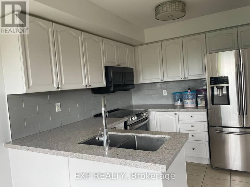 1036 Southport Drive, Oshawa, photo 2