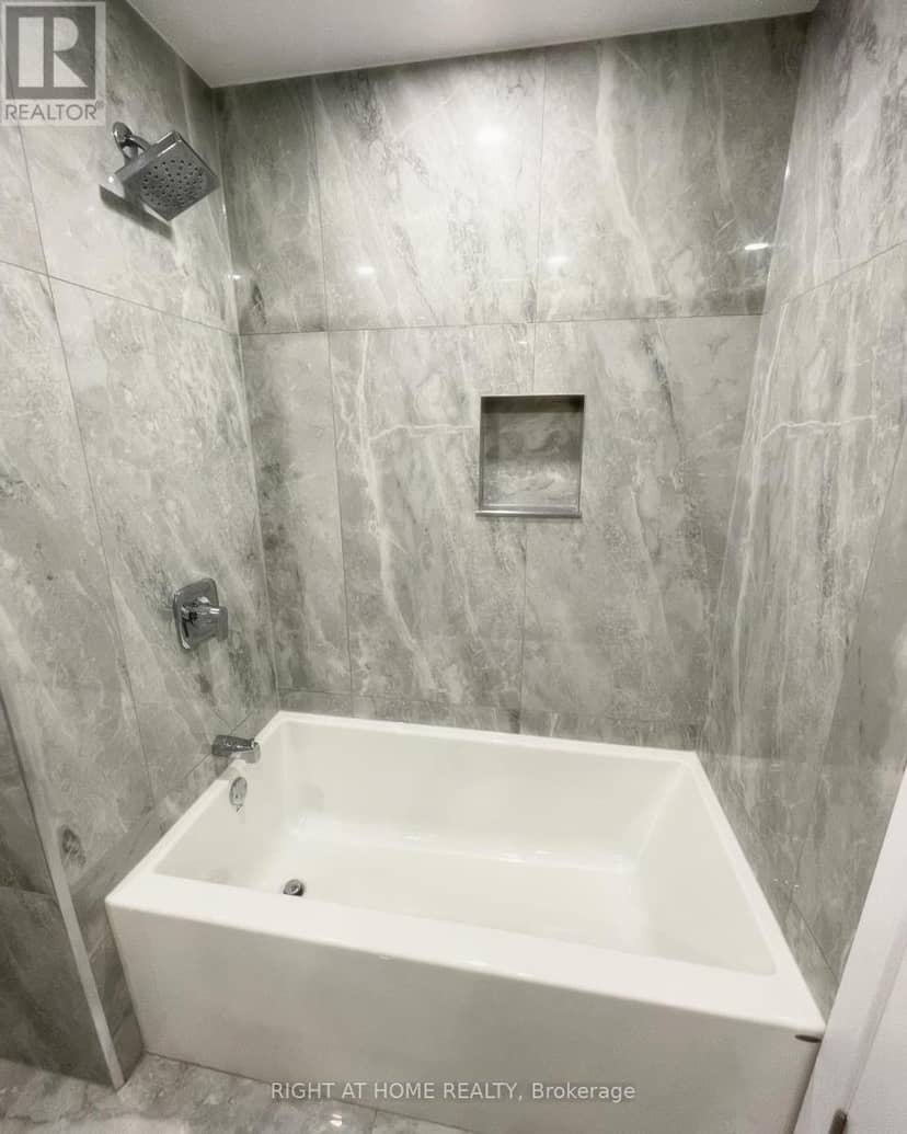 258 La Rose Avenue — photo 24 of 37