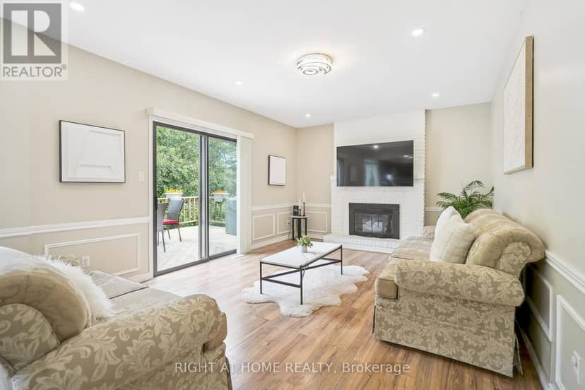 309 Amberly Boulevard — photo 12 of 35