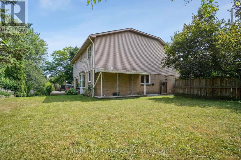 309 Amberly Boulevard — photo 33 of 35